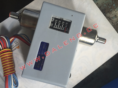  ѹ�������CWK-22(���ڿ���̨)